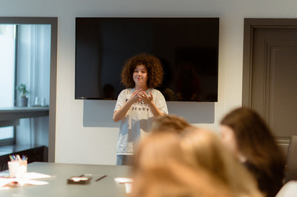 CURS DE PUBLIC SPEAKING ÎN ORADEA PENTRU COPII (11-13 ANI) - SPEAKLEVEL KIDS