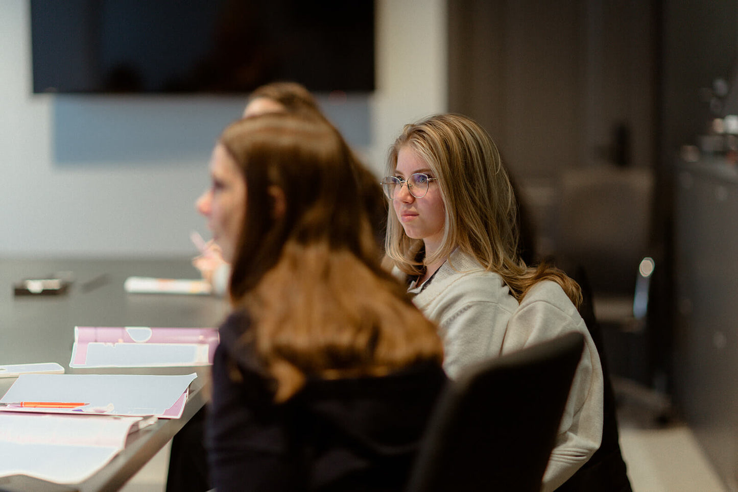 CURS DE PUBLIC SPEAKING PENTRU LICEENI (14-18 ANI) - SPEAKLEVEL TEENS