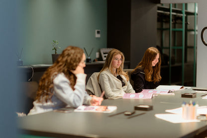 CURS DE PUBLIC SPEAKING PENTRU LICEENI (14-18 ANI) - SPEAKLEVEL TEENS