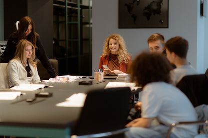 CURS DE PUBLIC SPEAKING PENTRU LICEENI (14-18 ANI) - SPEAKLEVEL TEENS