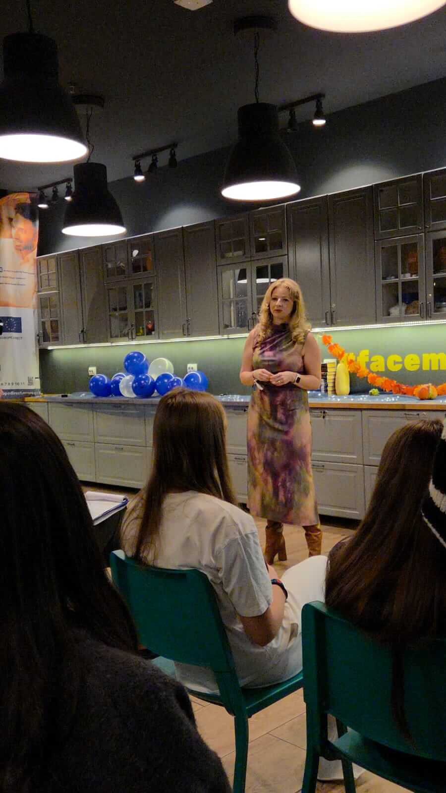 CURS DE PUBLIC SPEAKING PENTRU LICEENI (14-18 ANI) - SPEAKLEVEL TEENS